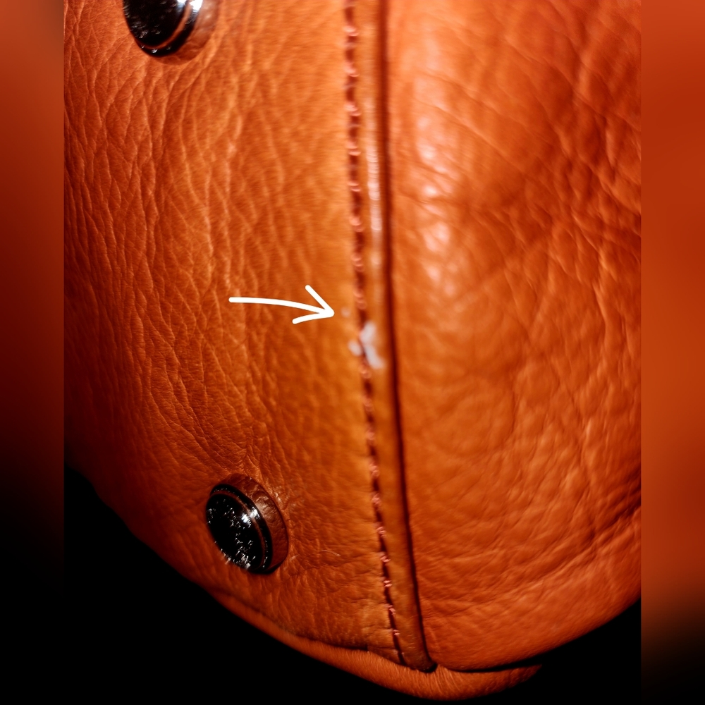 B. MAKOWSKY HOBO STYLE BAG - Picture 3 of 9